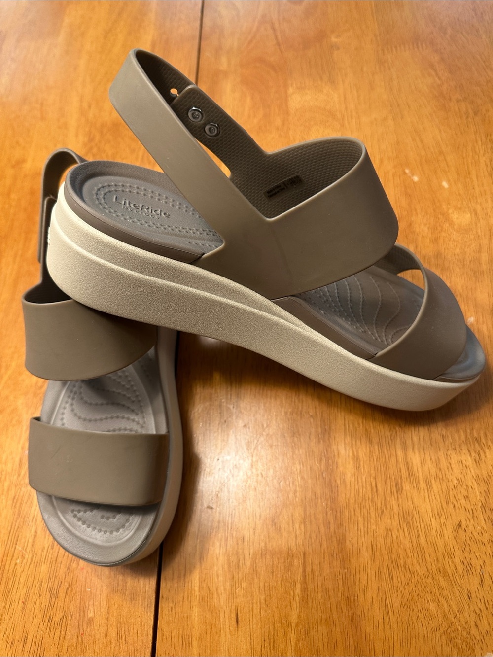 Croc Brooklyn Wedge Sandal - Picture 2 of 4